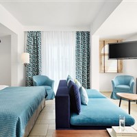Eagles Palace Resort 5* - pokoj junior suite sea front - ckmarcopolo.cz