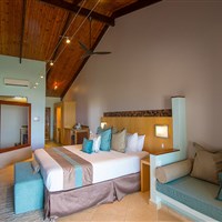 Hotel Coco De Mer & Black Parrot Suites Praslin - pokoj superior - ckmarcopolo.cz