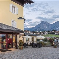 Hotel Villa Kastelruth - ckmarcopolo.cz