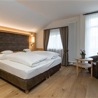 Hotel Villa Kastelruth - ckmarcopolo.cz