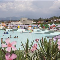 Sisan Family Resort - ckmarcopolo.cz