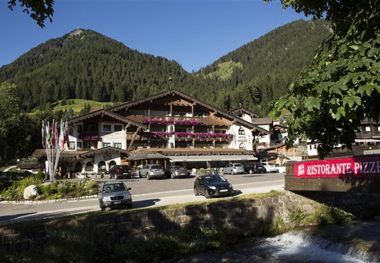 Sport Hotel Majarè - Dolomity - 
