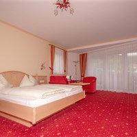 Berg & Spa Hotel Urslauerhof (S) - ckmarcopolo.cz