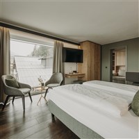 Hotel The View (S) - ckmarcopolo.cz