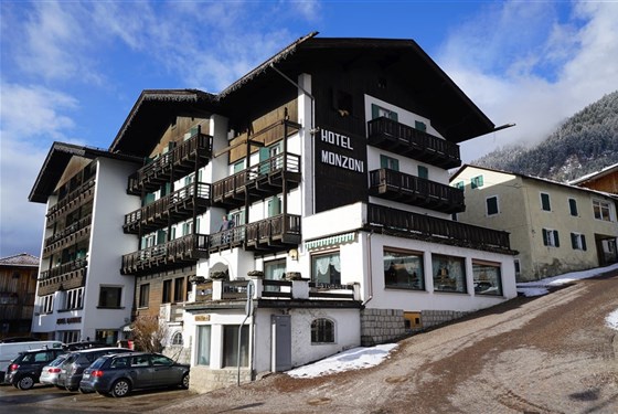 Marco Polo - Hotel Monzoni - zima - 
