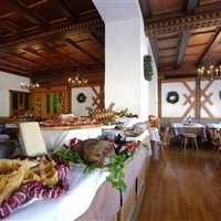 Hotel Monzoni - zima - ckmarcopolo.cz