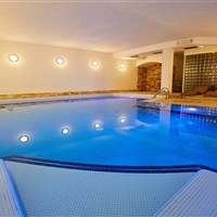 Hotel Monzoni - zima - ckmarcopolo.cz