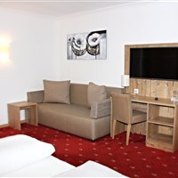 Hotel Alphof (W) - ckmarcopolo.cz