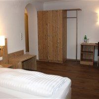 Hotel Alphof (S) - ckmarcopolo.cz