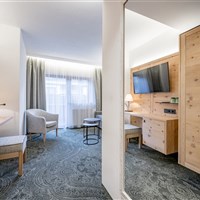 Hotel Enzian (S) - ckmarcopolo.cz