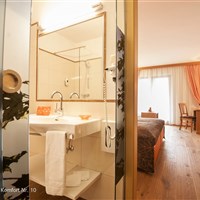 Johannesbad Hotel St. Georg (W) - ckmarcopolo.cz