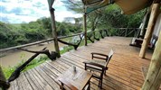 4 parky (Ol Pejeta, jezera Nakuru a Naivasha, Masai Mara) - český průvodce - Keňa_Base Camp_terasa