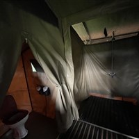 Adventure Base Camp 3* plus - Keňa_Adventure Base Camp_Masai Mara_koupelna - ckmarcopolo.cz