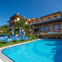 Hotel Cristallo - ckmarcopolo.cz