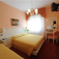 Hotel Cristallo - ckmarcopolo.cz