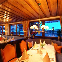 Hotel Arlberg (W) - ckmarcopolo.cz