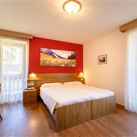 Hotel Latemar  (léto / Sommer) - ckmarcopolo.cz