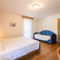 Hotel Latemar  (léto / Sommer) - ckmarcopolo.cz