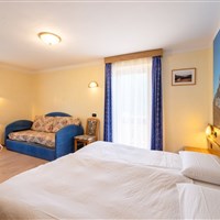 Hotel Latemar  (léto / Sommer) - ckmarcopolo.cz