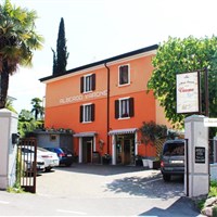 Albergo Varone - ckmarcopolo.cz