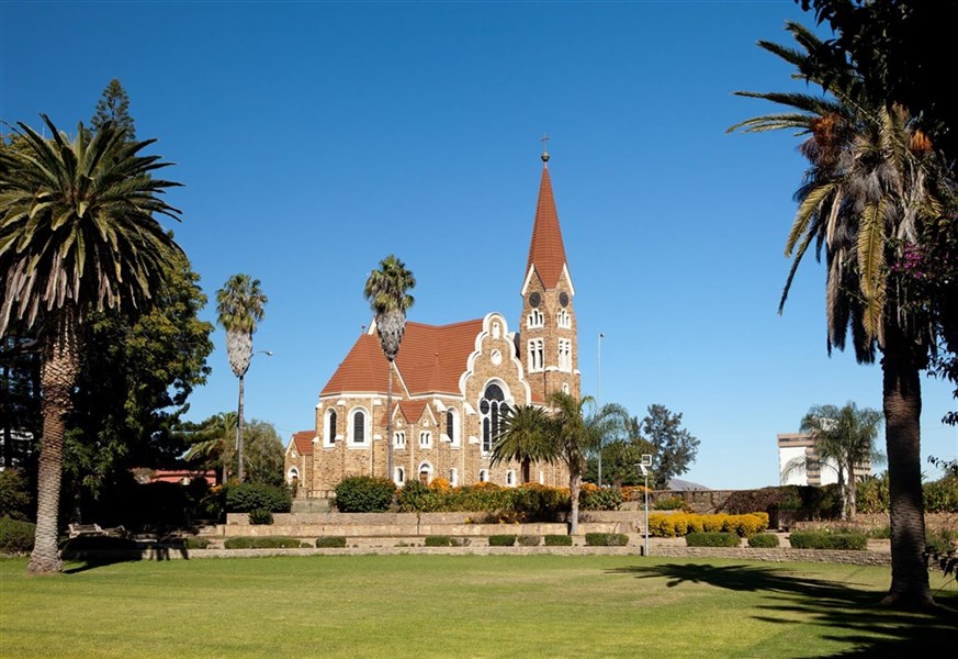Od Etoshi přes Caprivi k Viktoriiným vodopádům (s anglicky mluvícím průvodcem) - Windhoek - Christuskirche