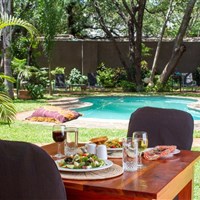 Nguni Lodge 4* - Nguni Lodge bazén - ckmarcopolo.cz