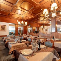 Schloss Hotel Dolomiti - ckmarcopolo.cz