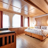 Schloss Hotel Dolomiti - ckmarcopolo.cz