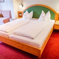 Hotel Krimmlerfälle (W) - ckmarcopolo.cz