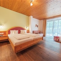 Hotel Krimmlerfälle (W) - ckmarcopolo.cz